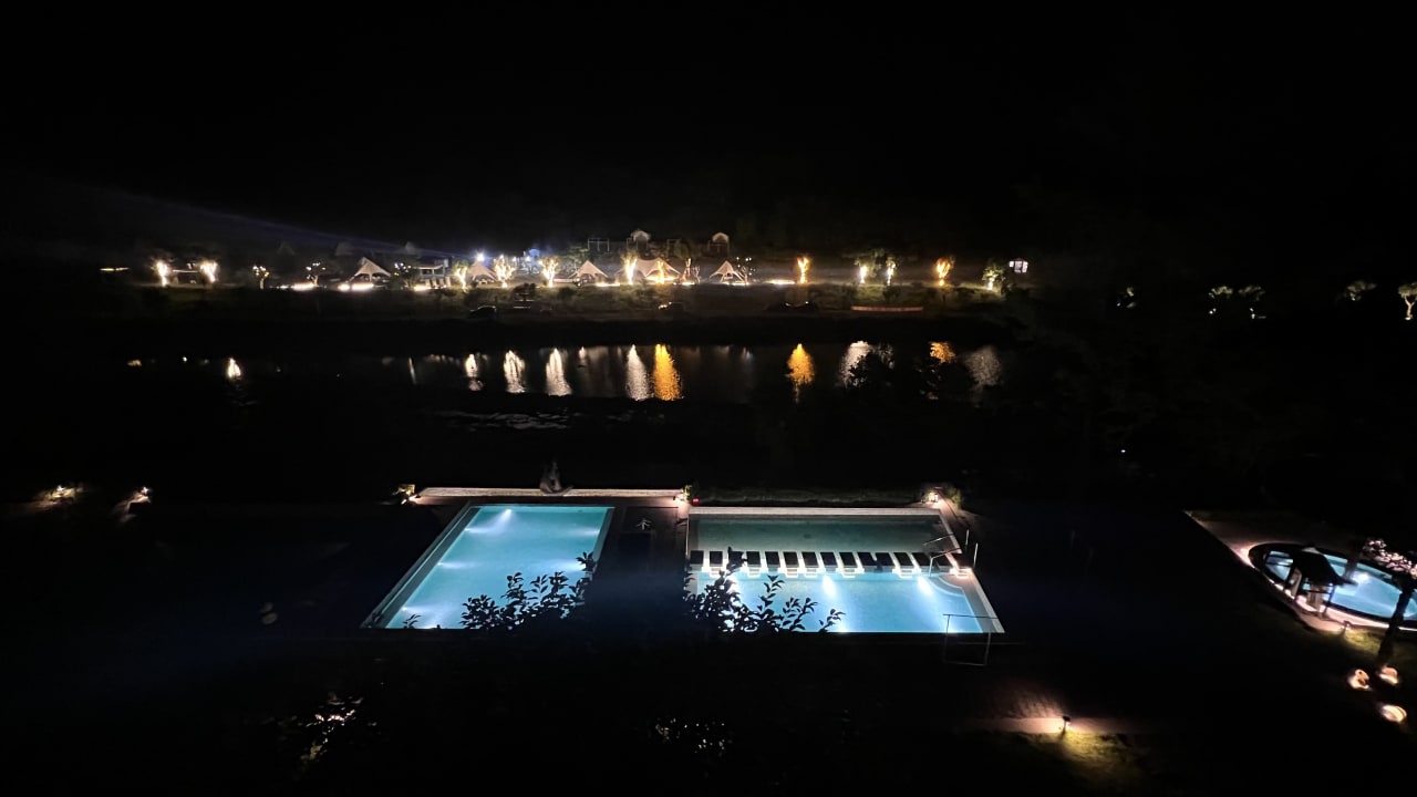 Pool Holiday Inn Express Emei Mountain by IHG