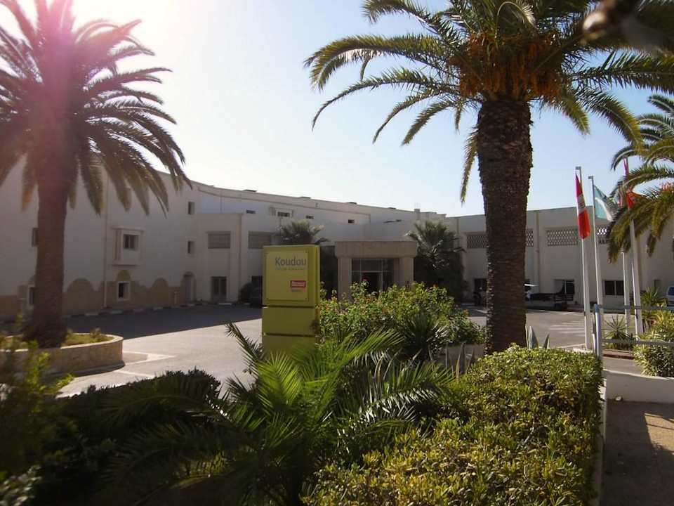 Hauptgebäude von aussen Omar Khayam Resort & Aquapark