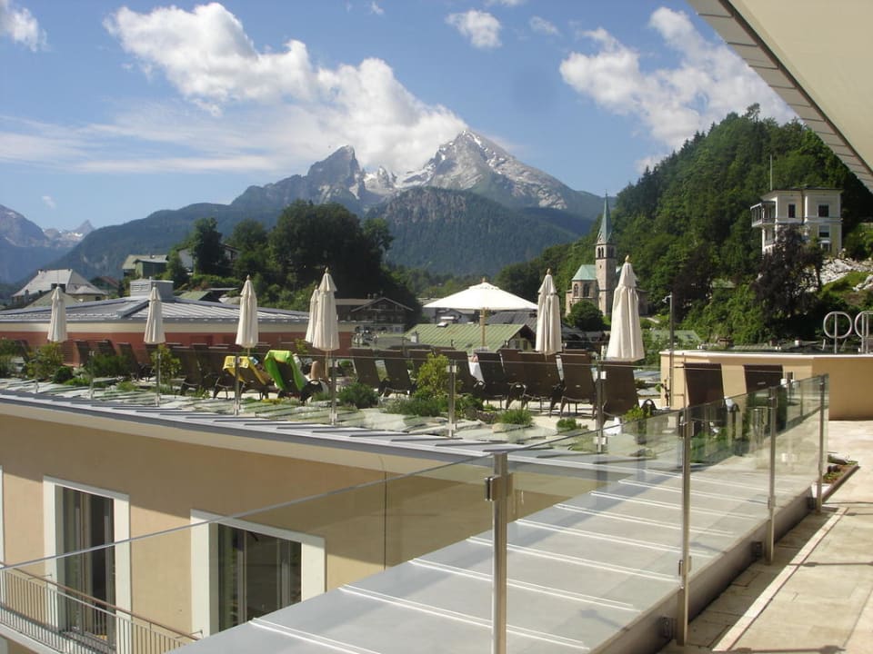 Dachterrasse mit Wirlpool Hotel EDELWEISS Berchtesgaden