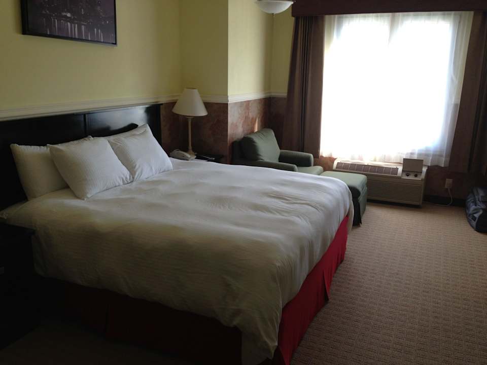 Kngsize-Bett Beverly Hills Hotel & Suites