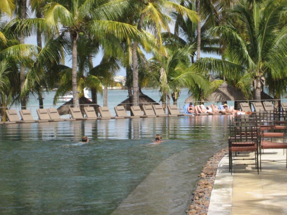 Pool  Mauricia Beachcomber Resort & Spa