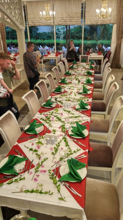 Gastro Well Palace Side