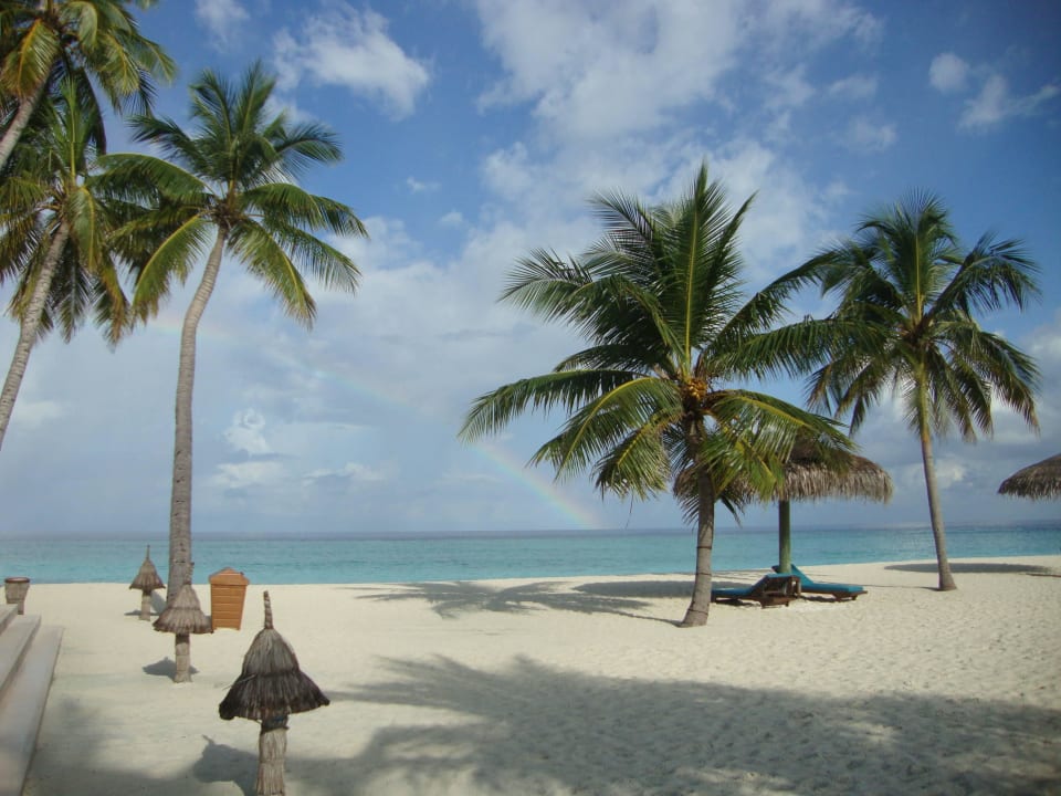 Nach dem Regen folgt ein Regenbogen Veligandu Maldives Resort Island
