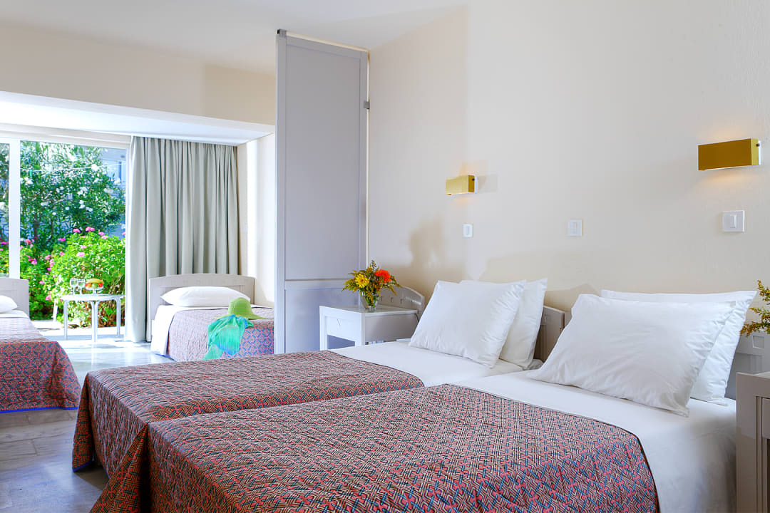 Zimmer Santa Marina Beach