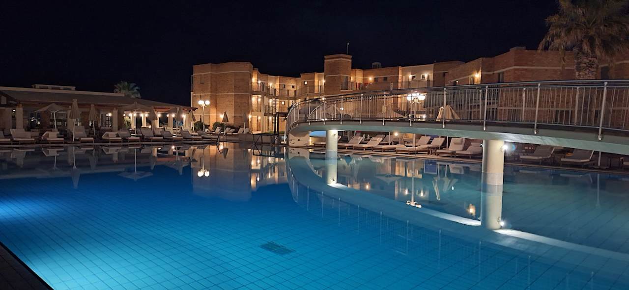 Pool Bella Beach Hotel