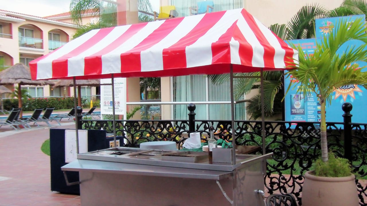 Barbereich beim Haus 9 Sandos Playacar Select Club Adults only - All Inclusive