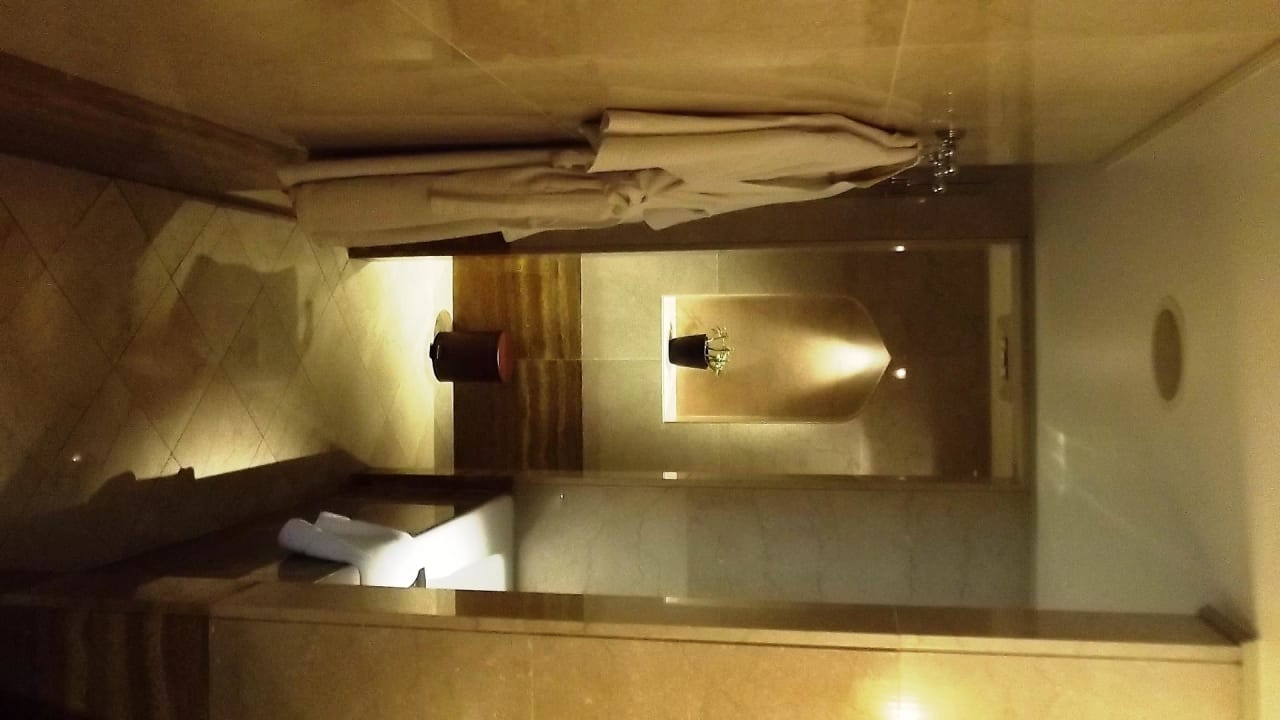 Flur Badezimmer Sheraton Hotel & Resort Abu Dhabi