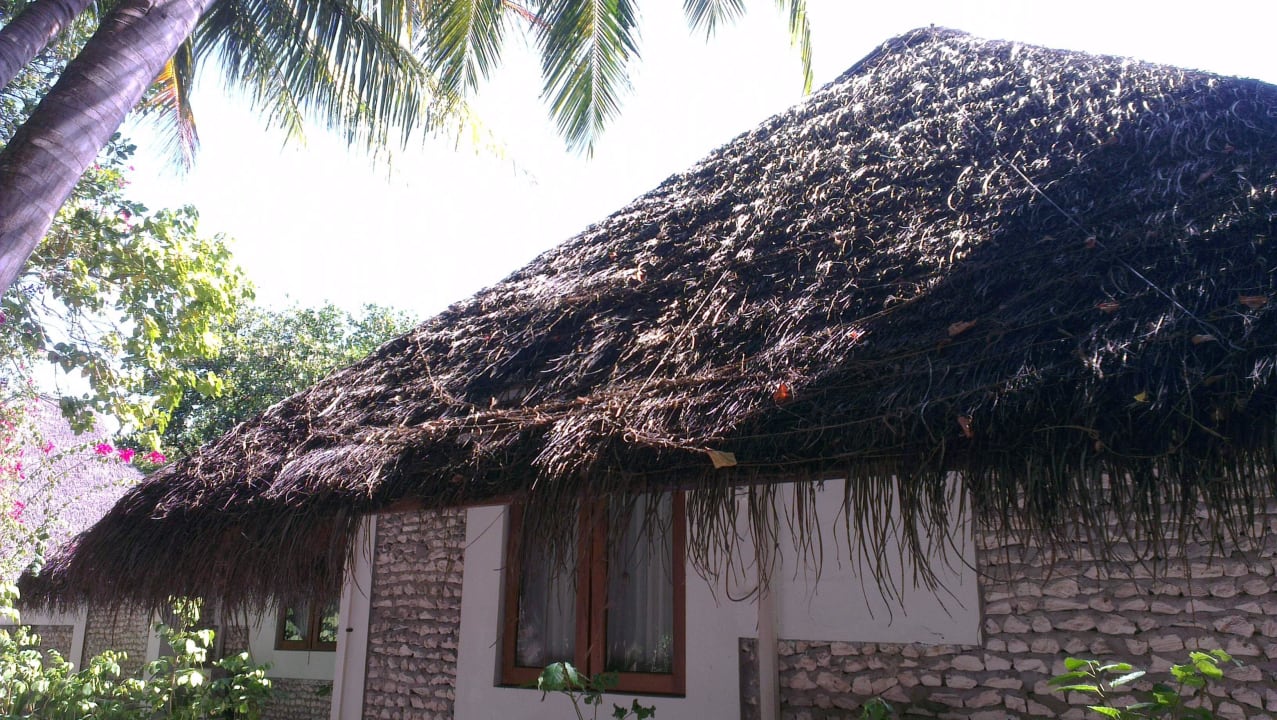 Defektes Dach Madoogali Resort