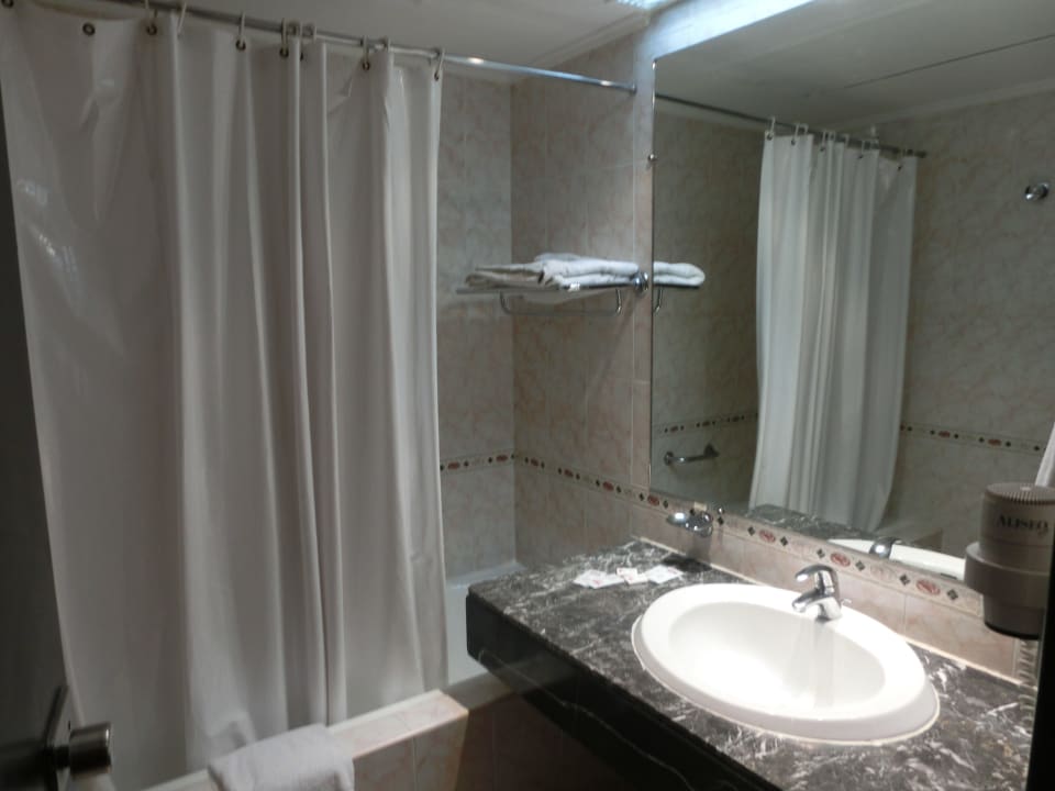 Bad Hôtel Marrakech Le Semiramis