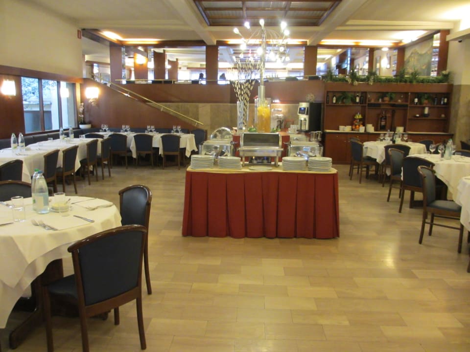 Frühstücks-Arena ohne Personal FH55 Grand Hotel Mediterraneo