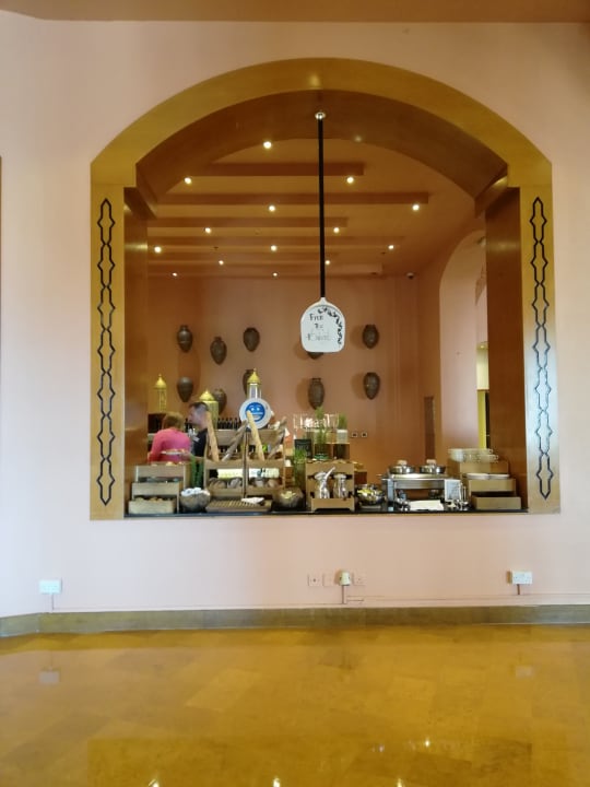 Gastro The Cove Rotana Resort