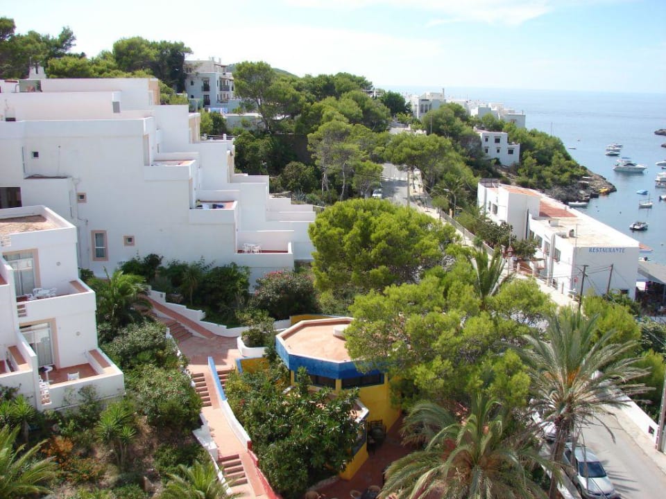 das Hotel von vorn Barceló Portinatx - Adults only