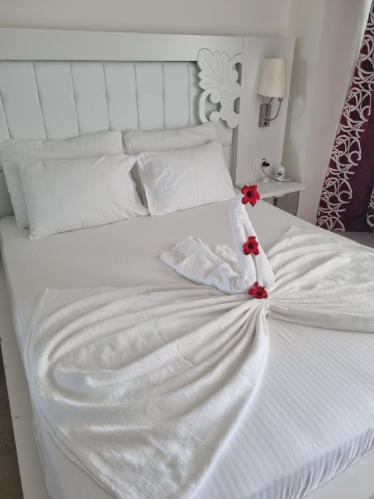 Zimmer Laguna Beach Alya Resort & Spa Hotel