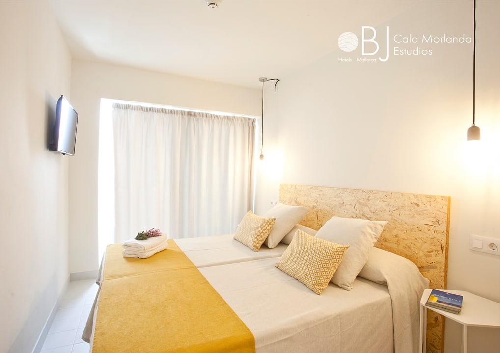 Zimmer BJ Cala Morlanda Estudios