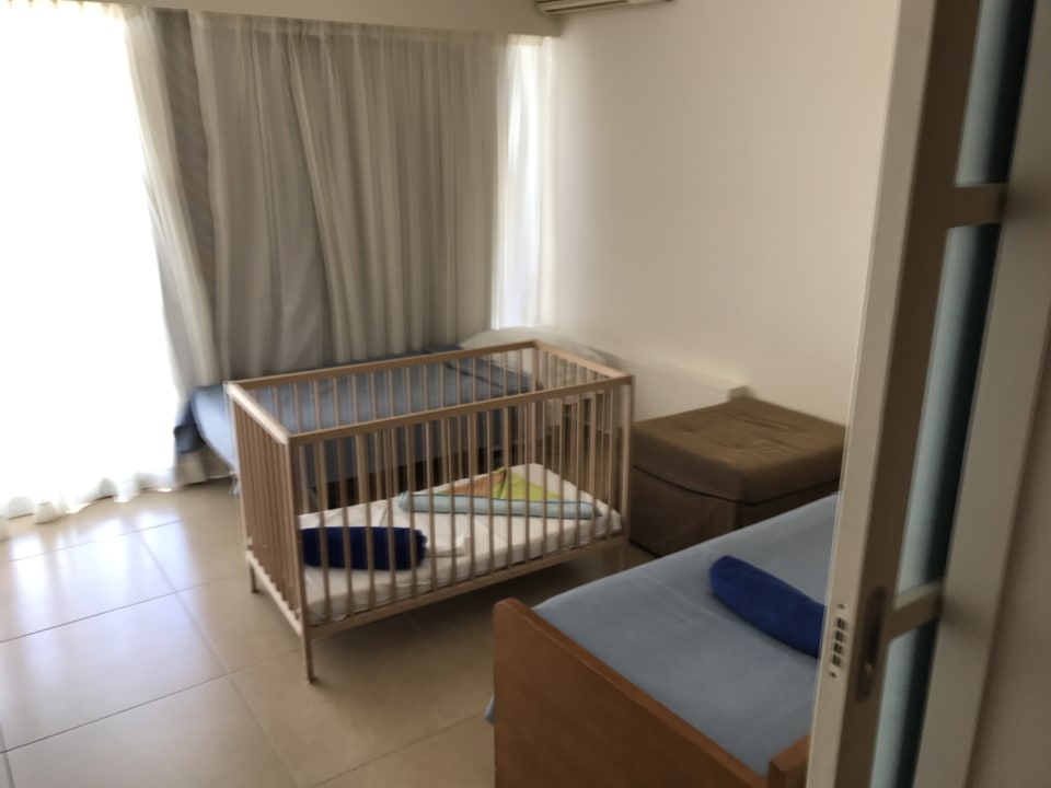Zimmer Apollonia Beach Resort & Spa