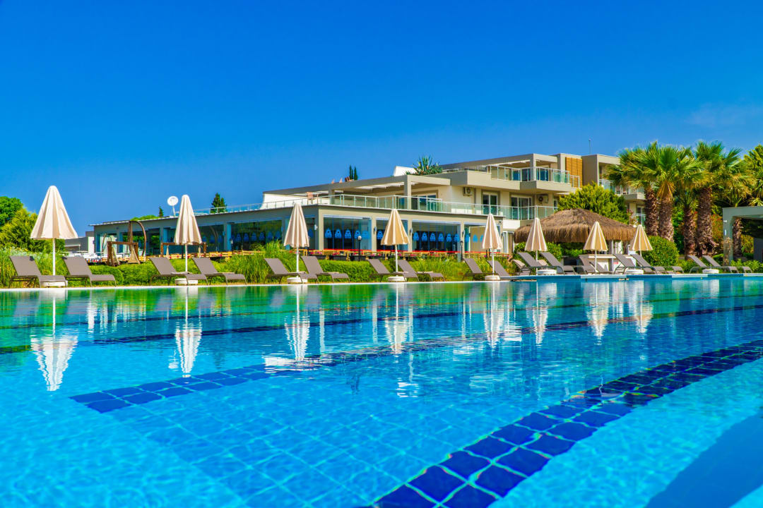 Pool Karya Family Resort  All Inclusive