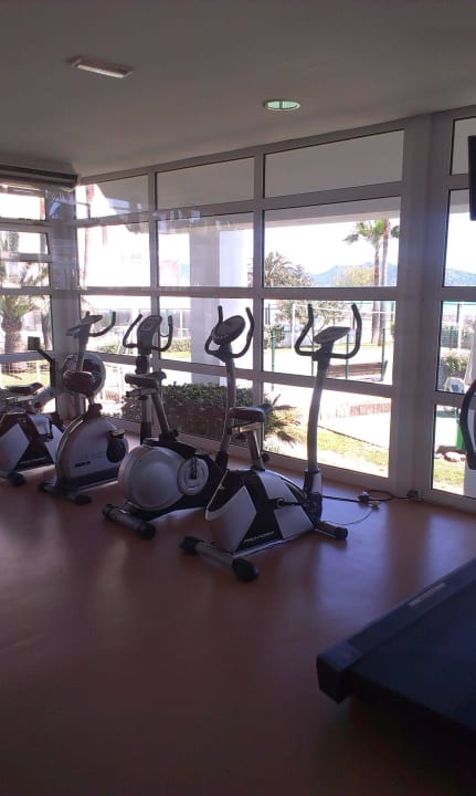 Fitnessraum allsun Hotel Sumba