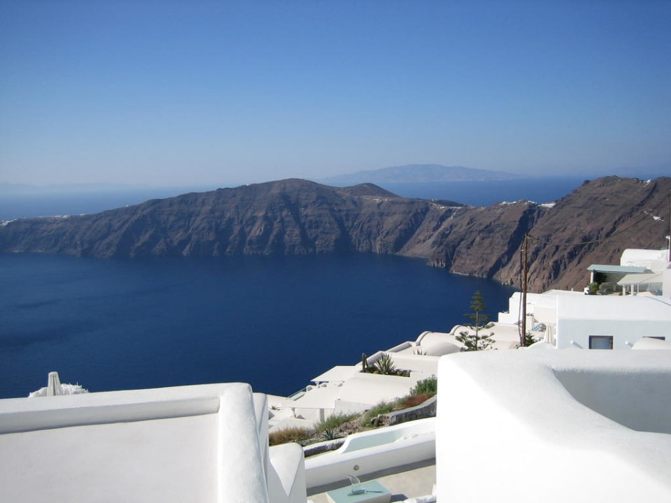 Ausblick vom Hoteleingang White Santorini Hotel