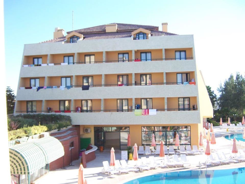 Eines der 5 Gebäuden Grand Seker Hotel