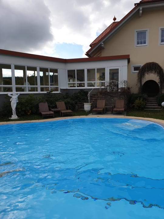 Pool Bergergut - Das Genießerhotel für Paare