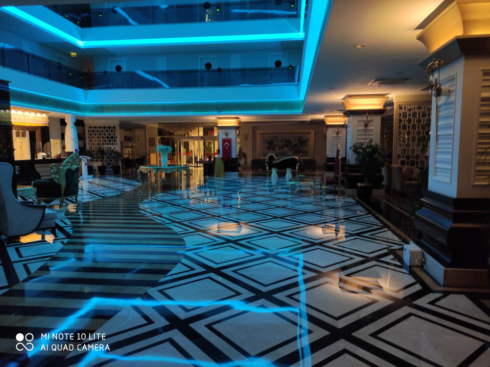 Lobby Mary Hotel Side