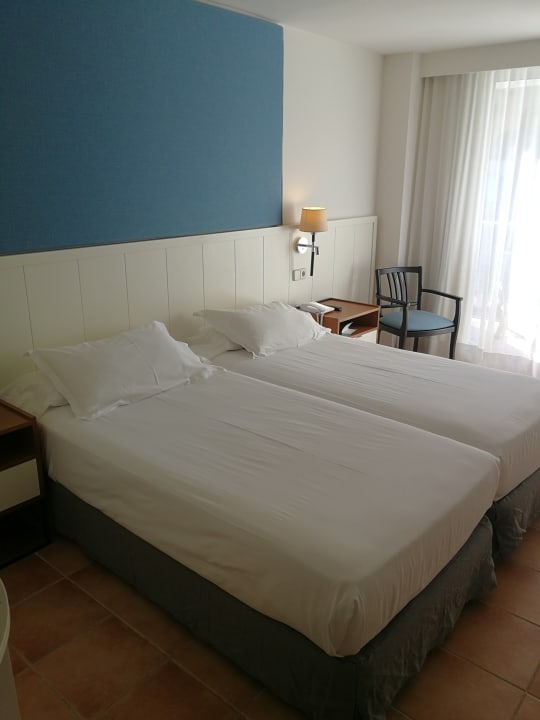 Zimmer Boutique Hotel H10 Blue Mar