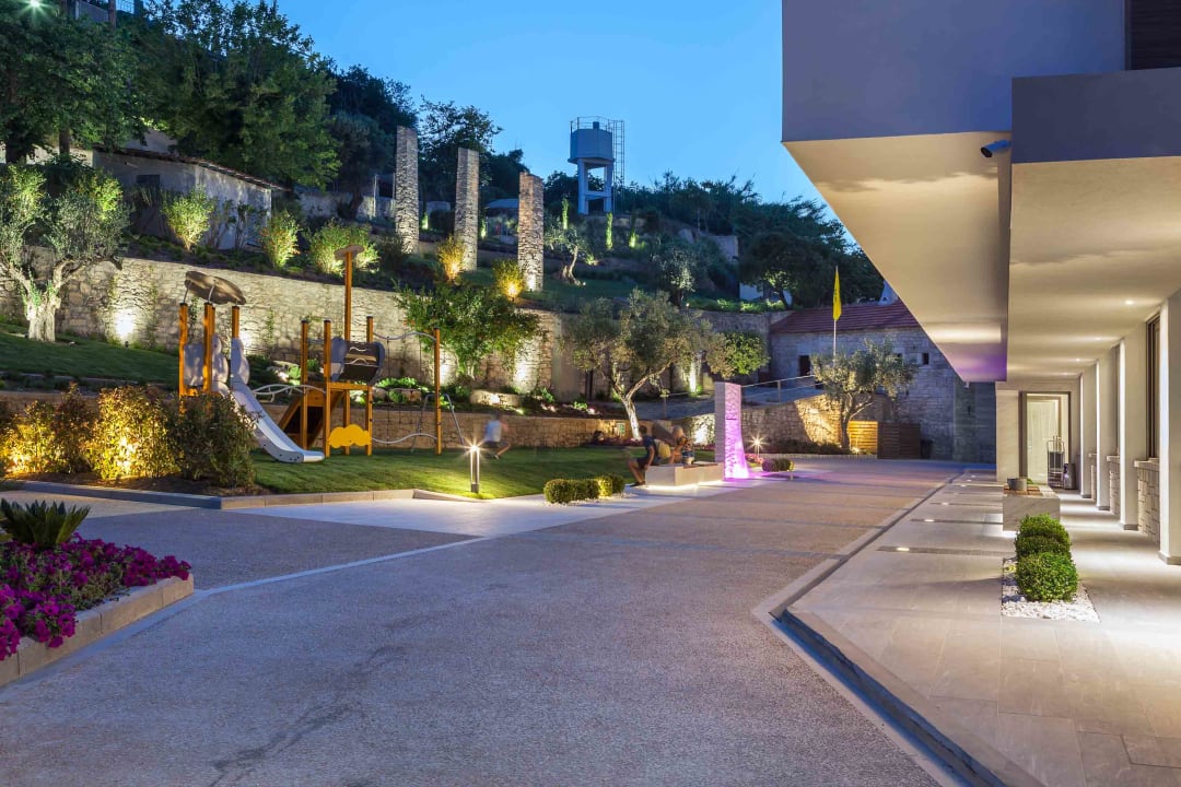 Gartenanlage Ammon Zeus Luxury Beach Hotel