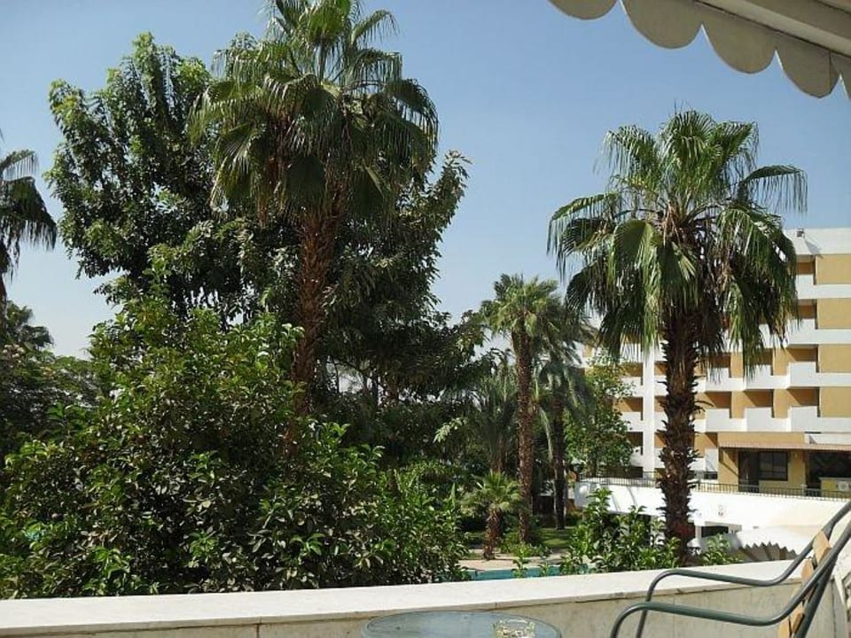 Blick von der Terrasse Pyramisa Hotel Luxor