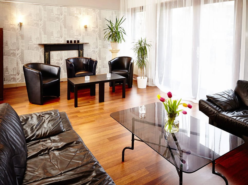 Reception 1 - neu renoviert Hotel Stadt Karben