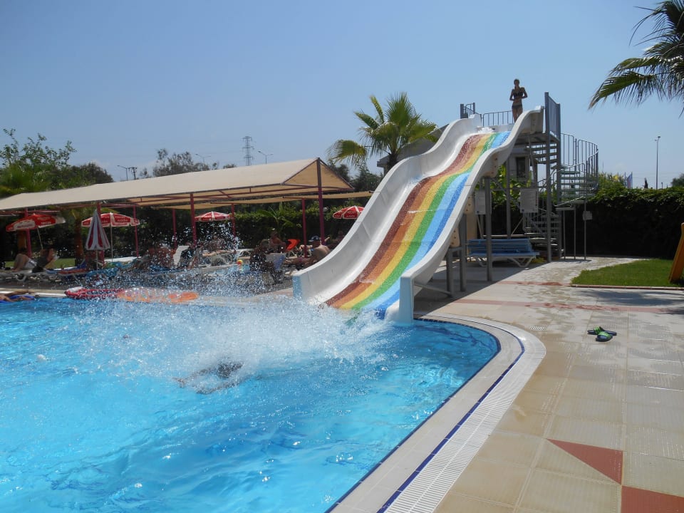 Die Rutsche am Pool Silver Hotel