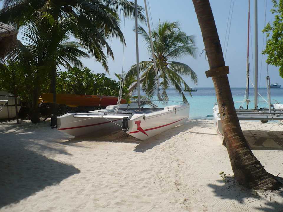 Katamaran für Ausflüge Biyadhoo Island Resort