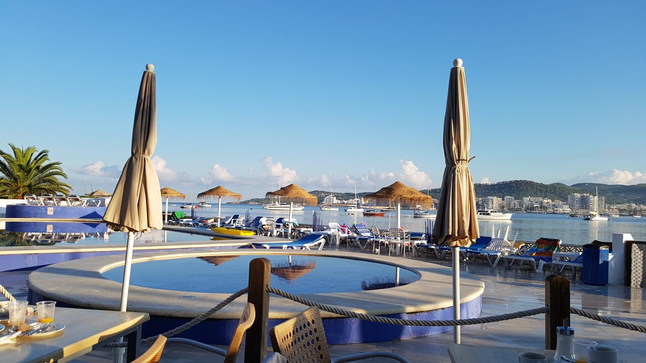 Pool azuLine Hoteles Mar Amantis & II