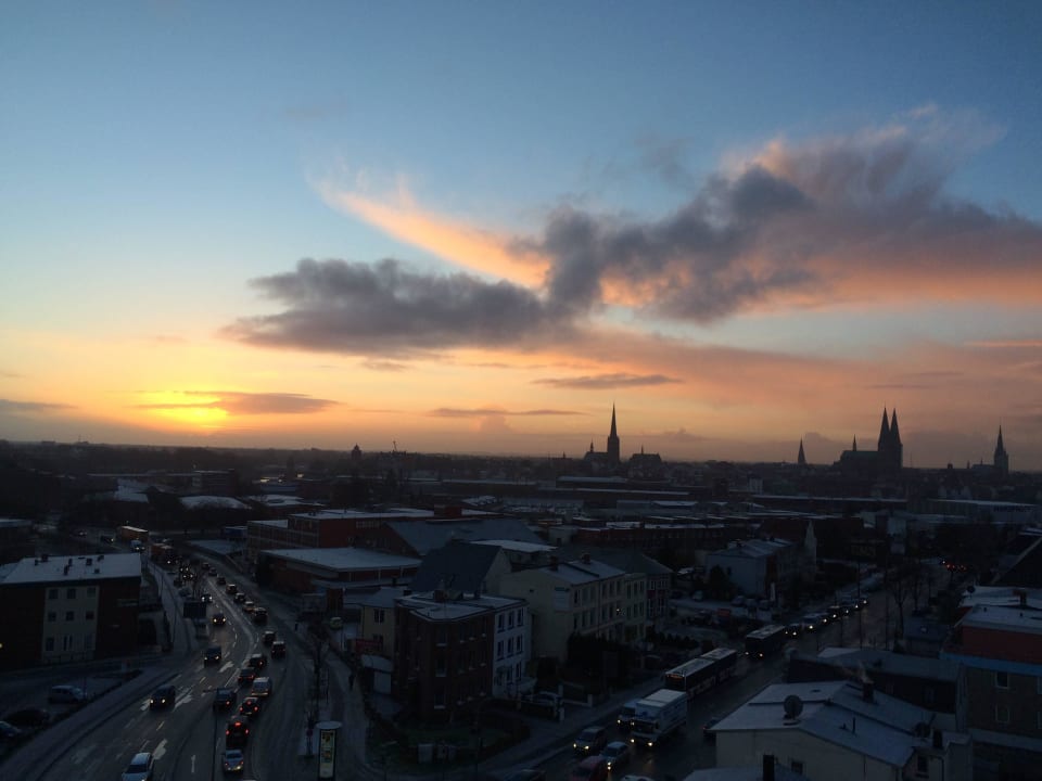 Aussicht von der Terrasse des Restaurants  Hotel Vier Jahreszeiten Lübeck