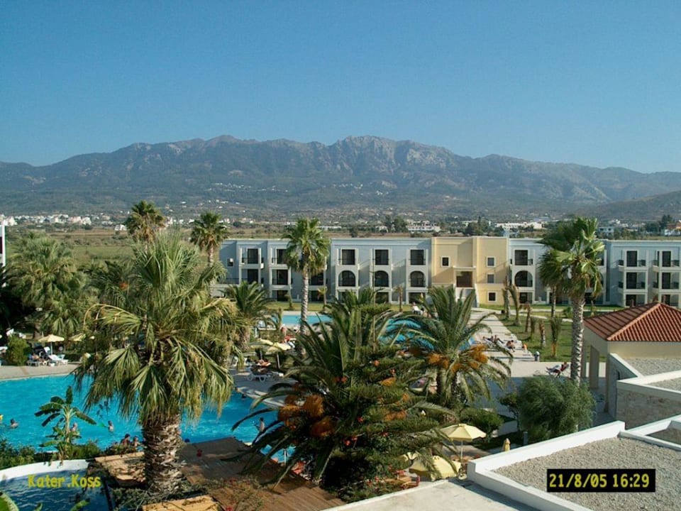 Blick vom Balkon im 2ten Stock Hotel Tigaki Beach