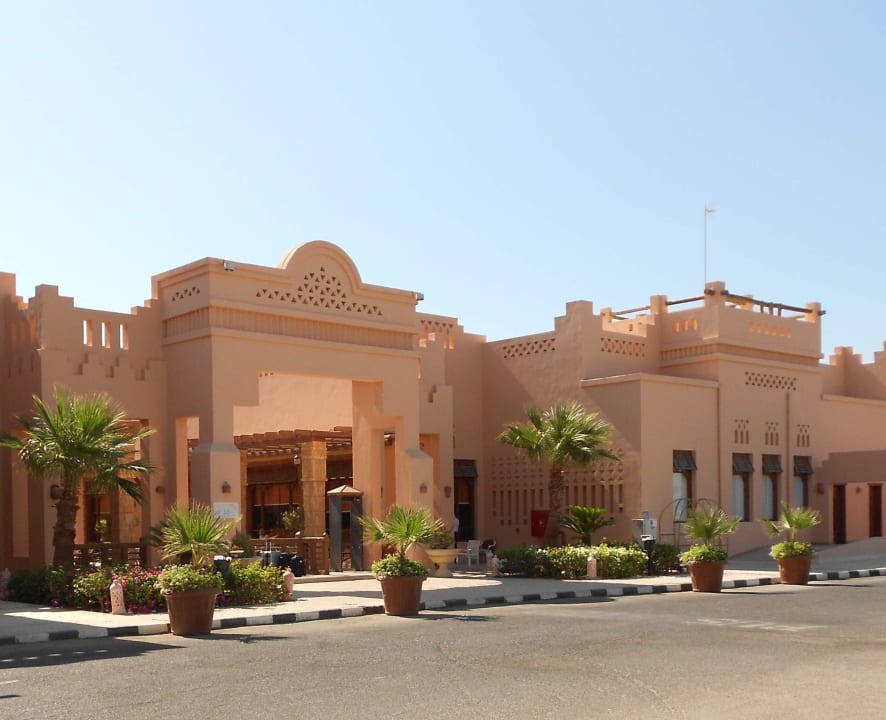 Hoteleingang Sea-Life Charmillion Sea Life Resort