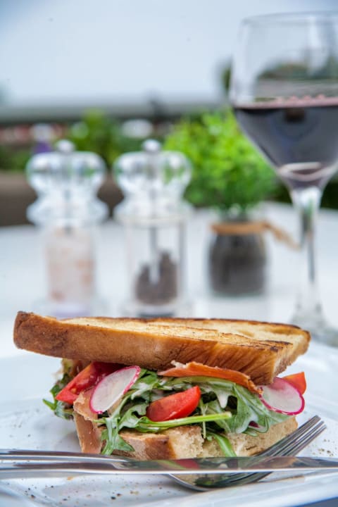 Gastro Panorama Suites & Spa