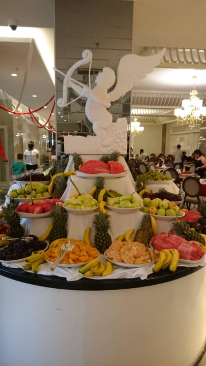 Essen Well Palace Side