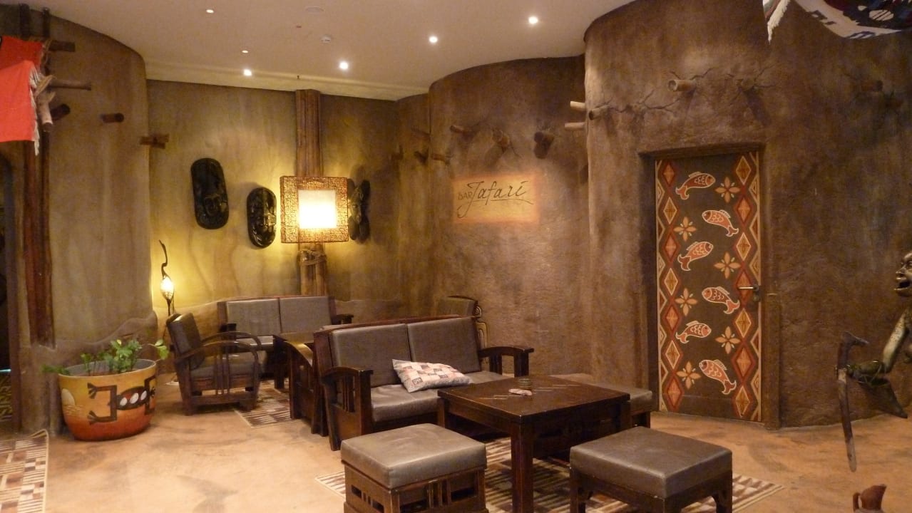 Sitzecke vor der Bar  Hotel Matamba - Phantasialand Erlebnishotel