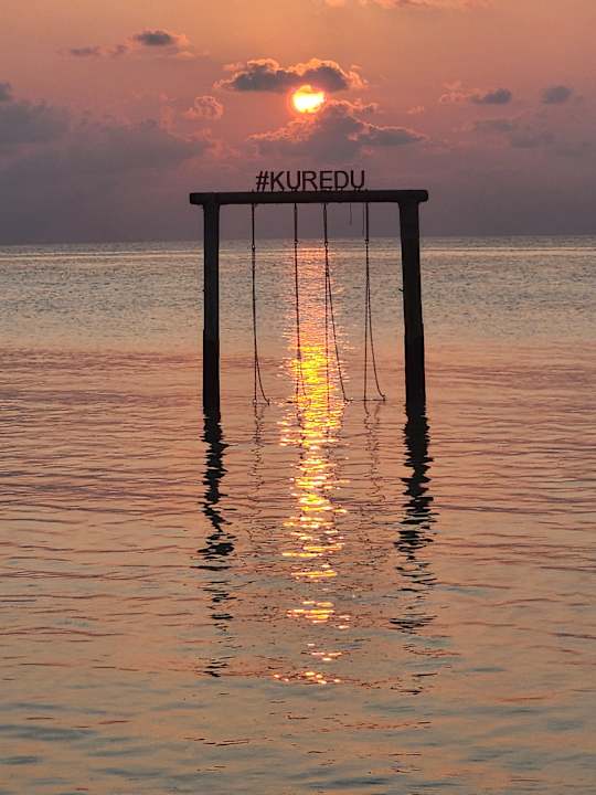 Strand Kuredu Island Resort & Spa