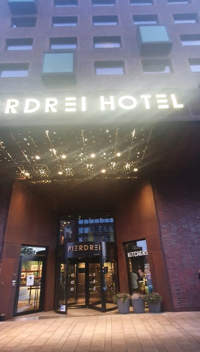 Lobby PIERDREI Hotel HafenCity Hamburg
