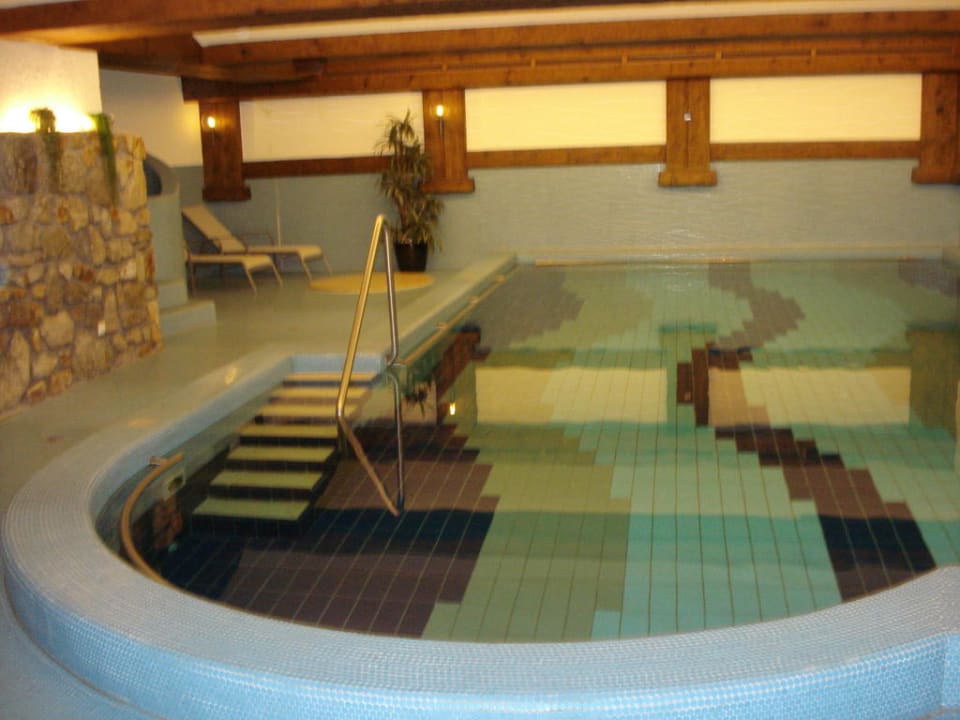 Swimmingpool Sunstar Hotel Klosters