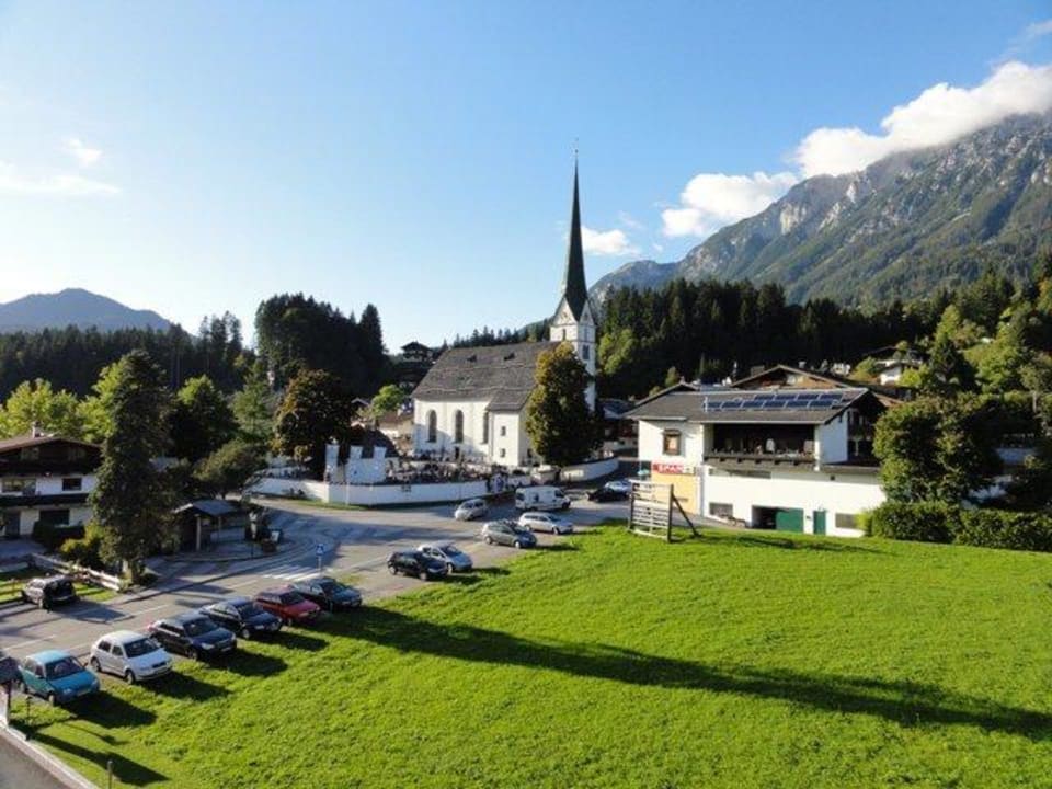 Wunderschöner Ausblick aus dem Zimmer Garni Hotel - Das Alpin Kaiserzeit