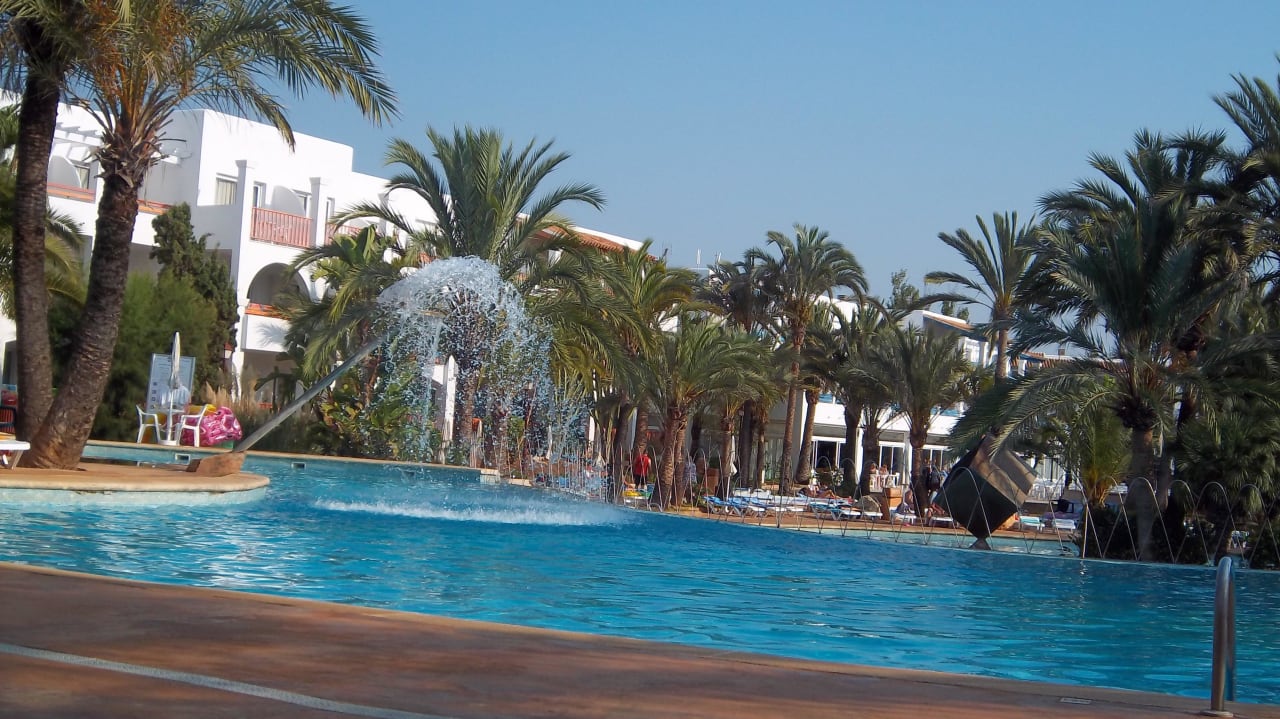 Unser Pool Calimera Fido Gardens