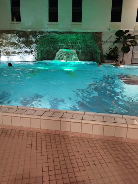 Pool Santé Royale Warmbad Wolkenstein