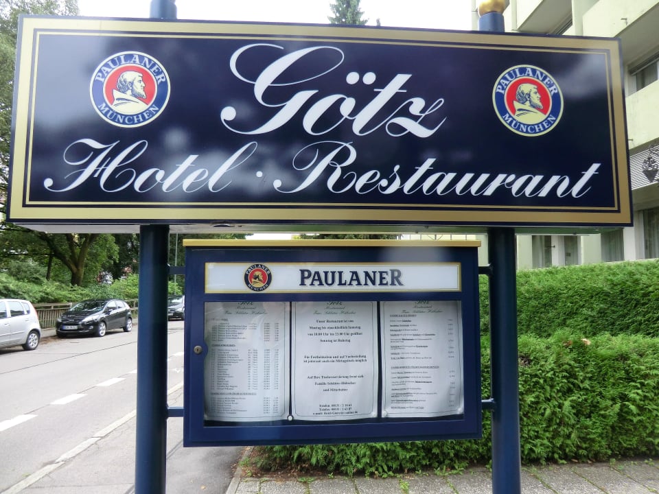 Hotelschild und Speisekarte Hotel Götz