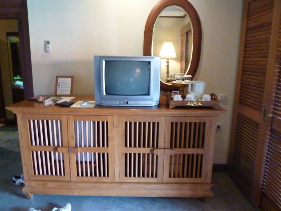 Minibar, Kaffee- und Tee-Station Puri Santrian