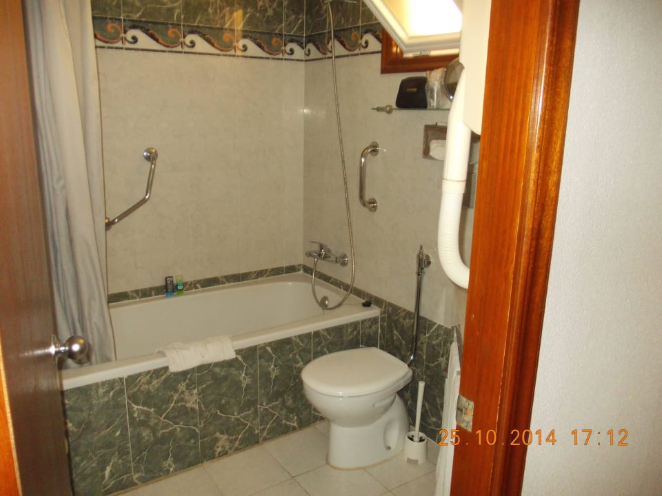 Badezimmer Bull Escorial & Spa