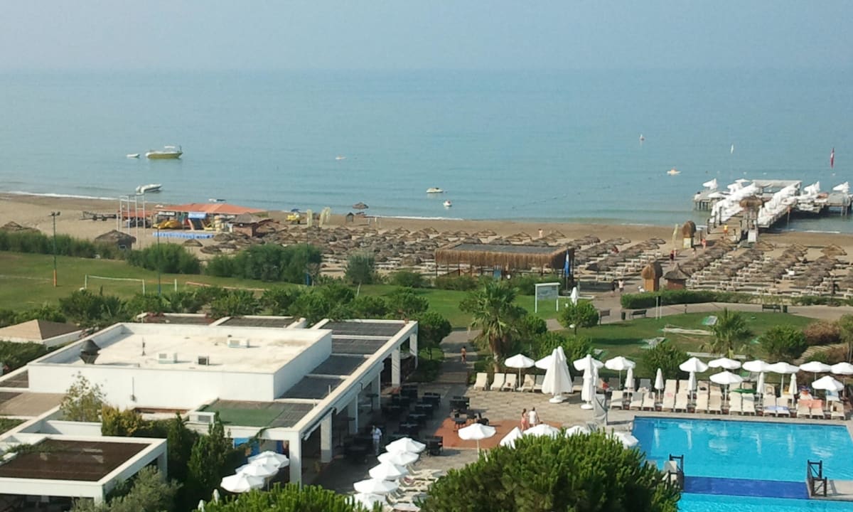 Вид с балкона третьего этажа Voyage Belek Golf & Spa