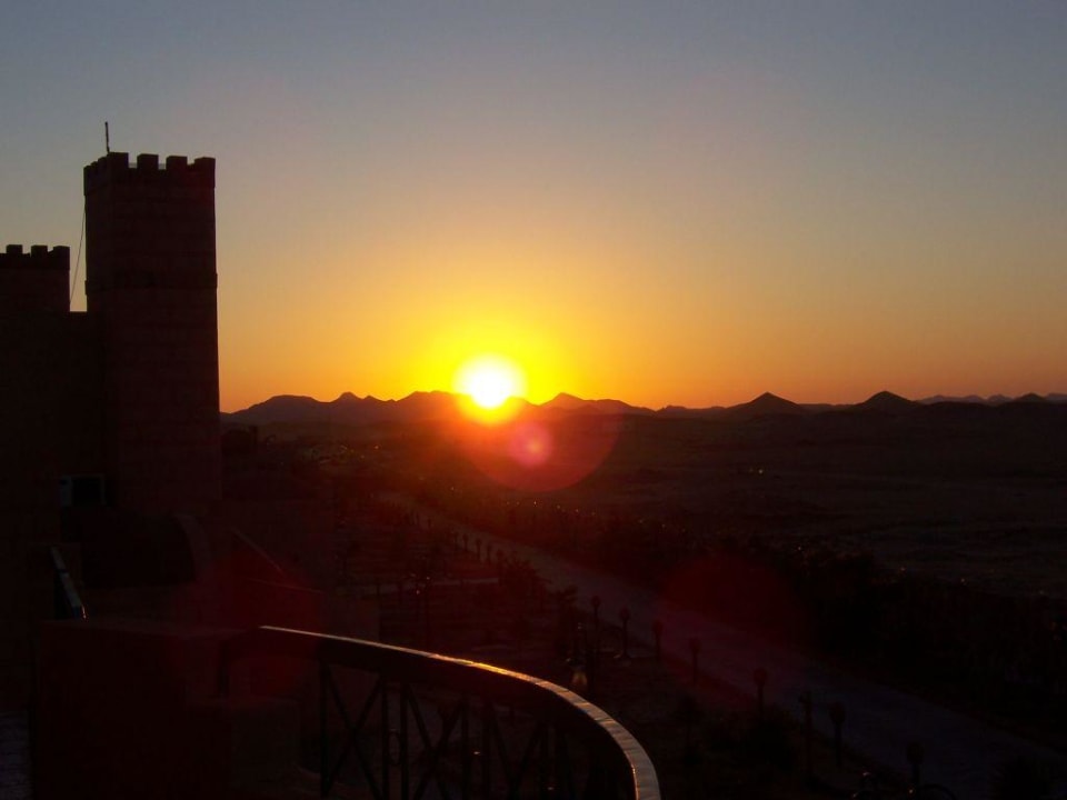 Sonnenuntergang über der Wüste Sentido Akassia Beach