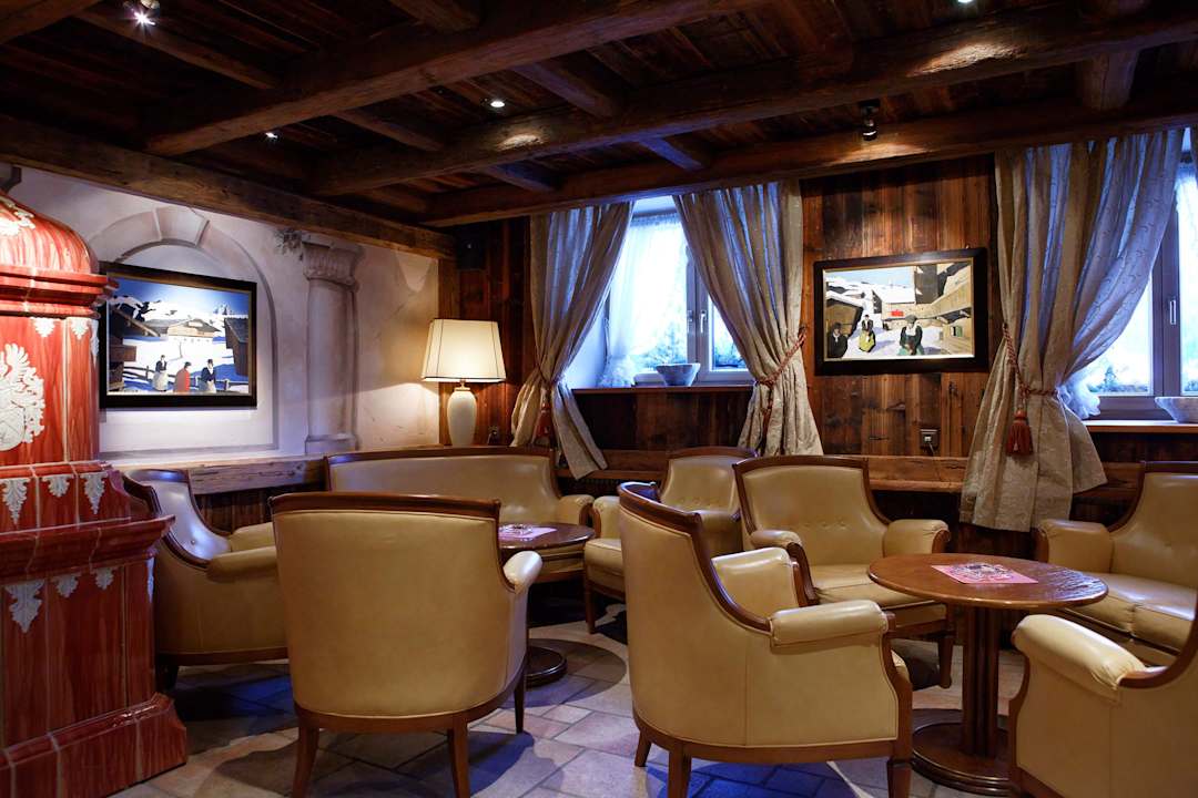 Lobby Hotel Sassongher